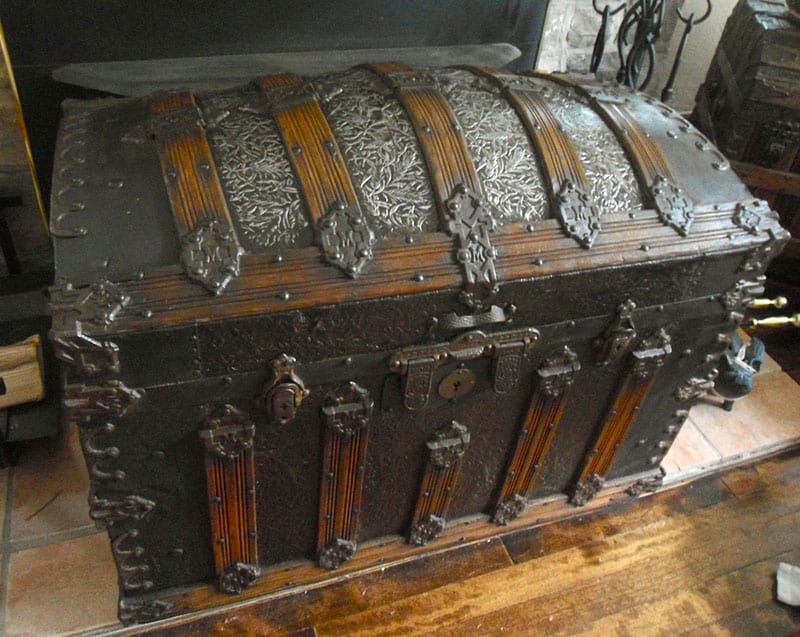 1900s Louis Vuitton Wooden Tool Box Trunk, 1 of the 100 Legendary Trunks  For Sale at 1stDibs